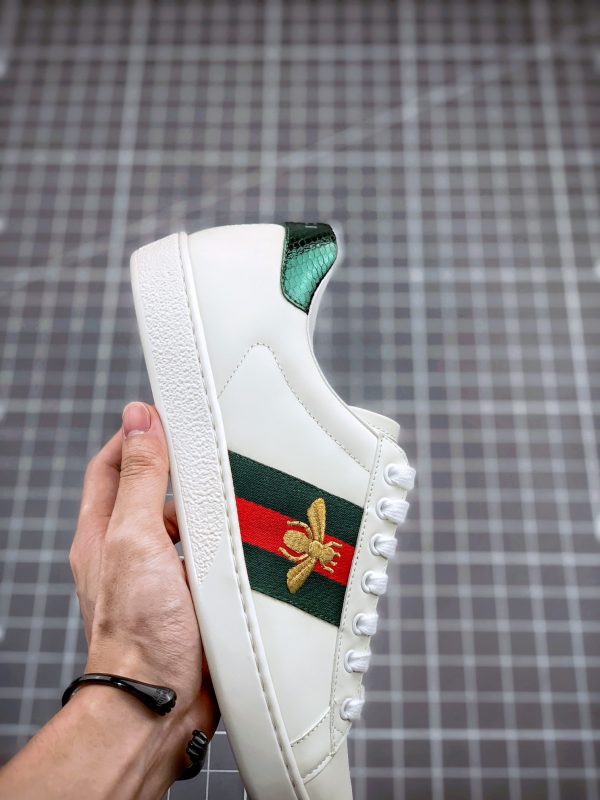 Full Color Replica Gucci White Sneakers Glue-Free Technique Embroidery - Image 10